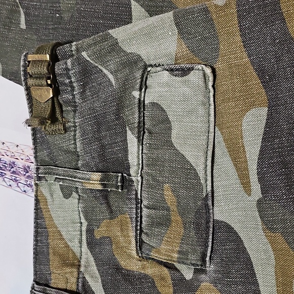 Mother Camouflage High Waist Cargo Pants Size 24 - Picture 8 of 9